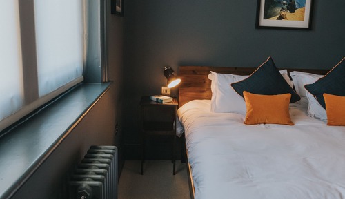 Small Double Room, Bathtub