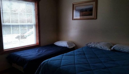 Suite, 3 Bedrooms, 2 Bathrooms (Suite 5, Second Floor)