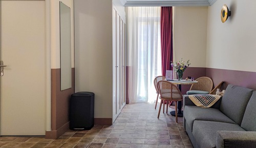 Executive Studio, Balcony