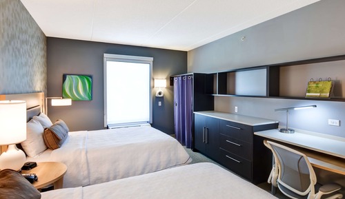 Studio, 2 Queen Beds, Accessible, Bathtub