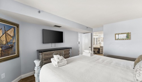 Condo, 2 Bedrooms, Beach View (513)