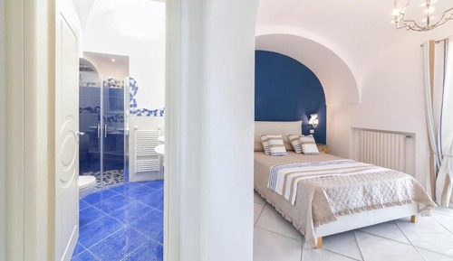 Superior Villa, Sea View (Indaco)