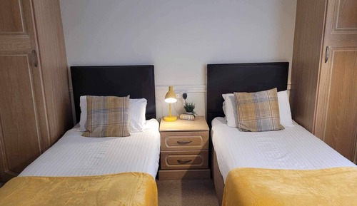 Twin Room, Ensuite