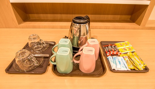 Cozy Suite with Kitchenette