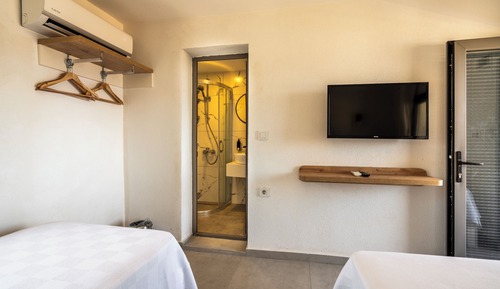 Standard Twin Room, Multiple Beds, Garden View, Sea Facing