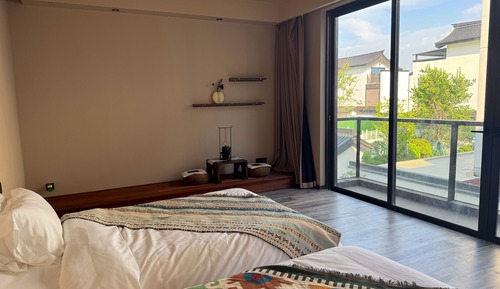 Design Villa, 5 Bedrooms, Balcony, Courtyard View