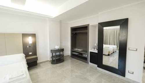 Superior Room, 3 Twin Beds, Non Smoking