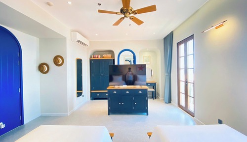 Junior Double or Twin Room, Balcony, Beach View