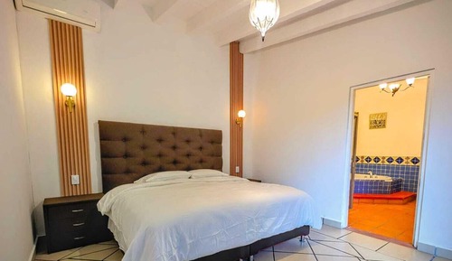 Deluxe Suite, Garden View