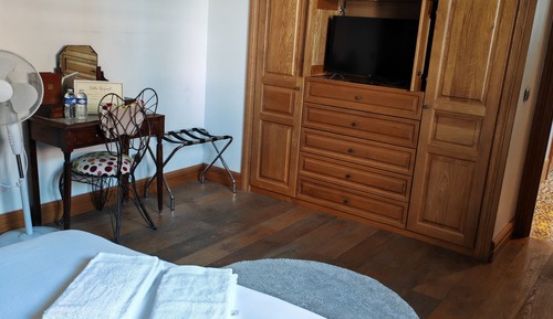 Classic Double Room (CHAMBRE 4 CONTESSE DE MAILLEY DE NESL)