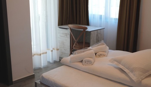 Classic Double Room, Balcony, Mountain View