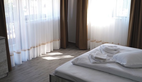 Classic Triple Room, Balcony, Mountain View