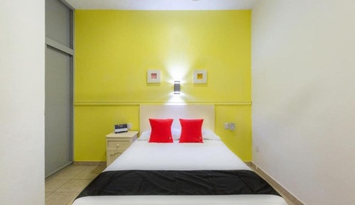 Basic Room, City View
