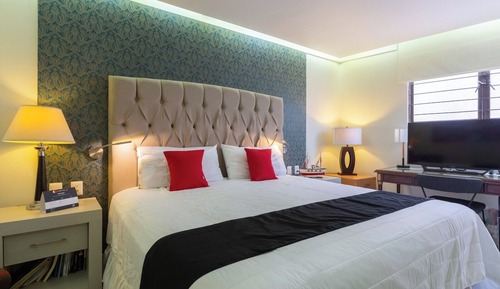 Junior Room, City View