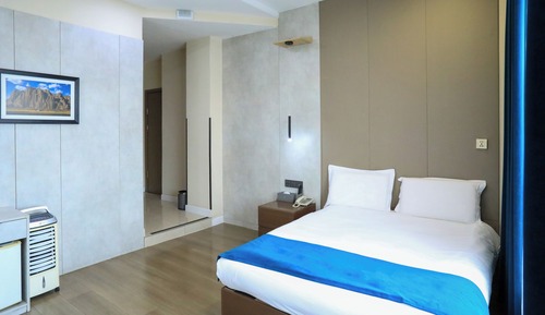 Superior Double Room, City View