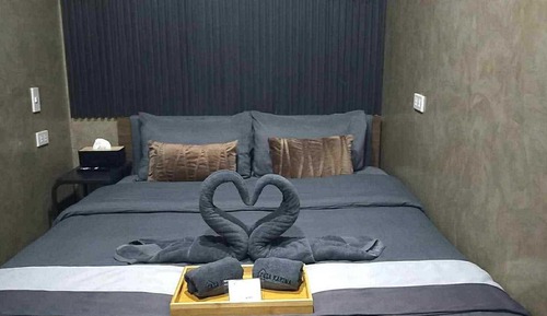 Romantic Studio, 1 Queen Bed, Balcony, City View