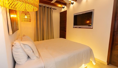 Comfort Room, Private Pool, Mountainside