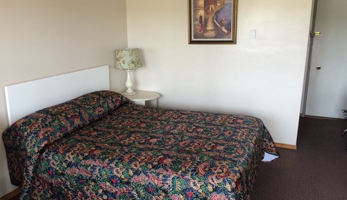 Standard Room, 1 Queen Bed