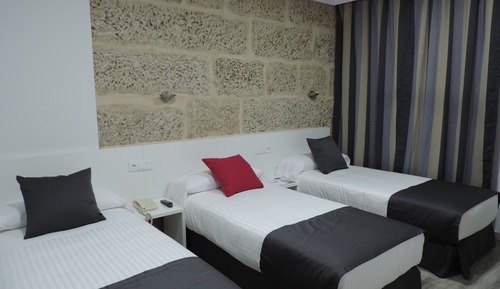 Economy Triple Room