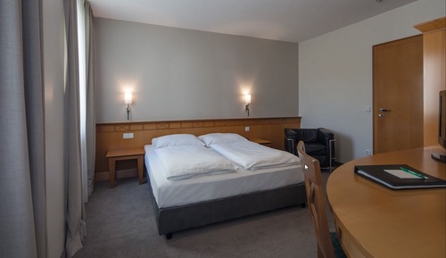 Standard Double Room, 1 Queen Bed