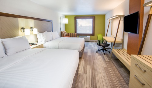 Standard Room, 2 Queen Beds, Accessible (Mobility Tub)