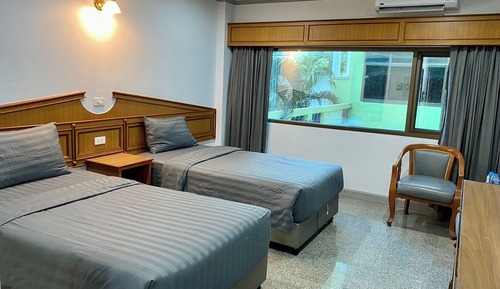 Standard Twin Room