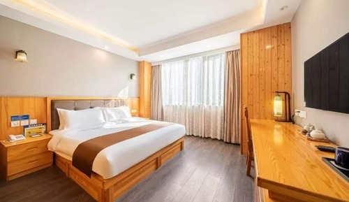 Luxury Double Room, City View