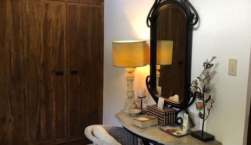 Exclusive House, Garden View