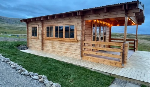 Hvammstangi Rhino Rock Cottage 1