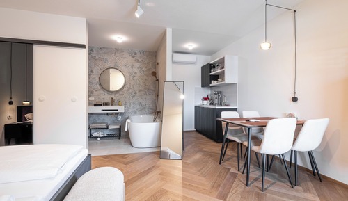 Luxury Suite, Garden View