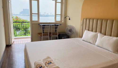 Premier Double Room, City View