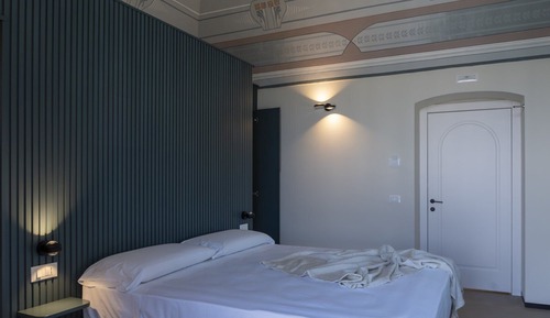 Deluxe Double or Twin Room, 4 Bedrooms, Balcony, Courtyard View