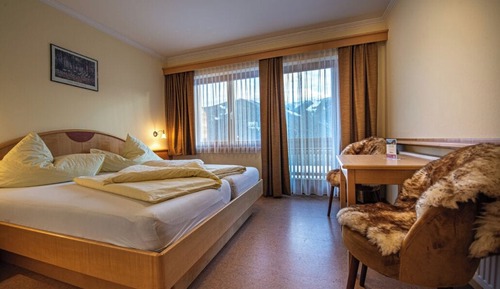 Standard Double Room, Balcony, Mountain View