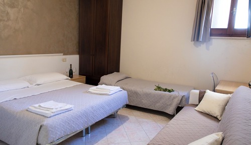 Classic Double Room, Courtyard View