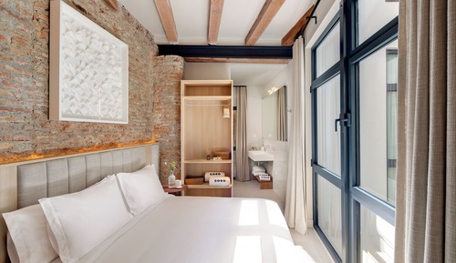 Superior Studio with Interior view
