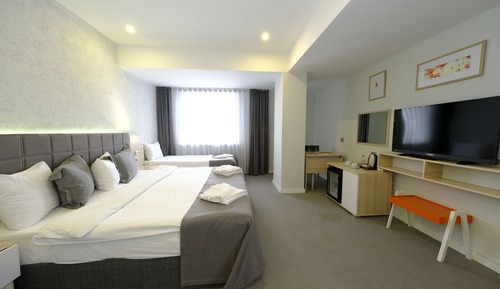 Deluxe Quadruple Room