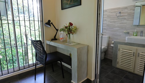 Classic Chalet, River View