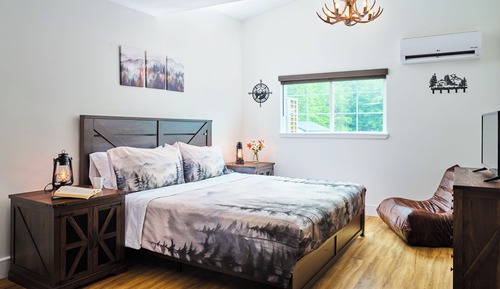 Mountain Room, Private Bath