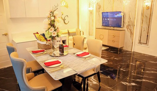 Luxury Villa, Lake View