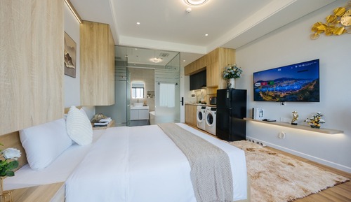 Luxury Apartment, Balcony, City View