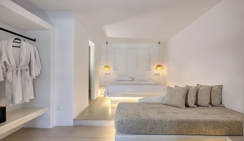 Superior Room Pool View