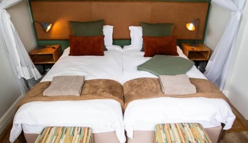 Luxury Apartment, Balcony, Courtyard View