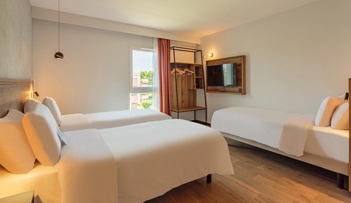 Room, 3 Twin Beds
