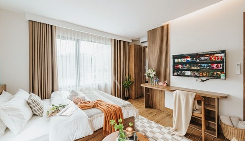 Deluxe Studio, Courtyard View