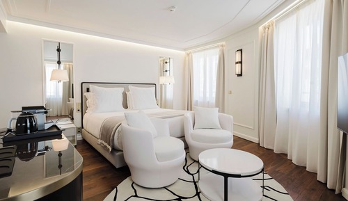 Premium Room, City View