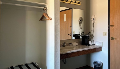 Standard Room, 1 Queen Bed, Non Smoking