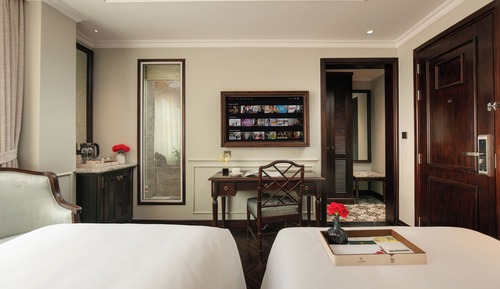 Family Room, City View