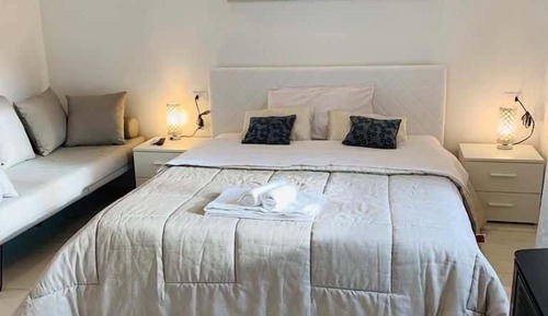 Superior Studio Suite, Lake View