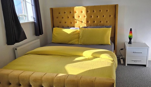 House, 2 Bedrooms