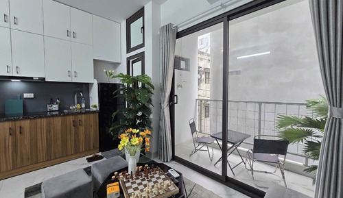 Standard Double Room, 1 King Bed, Roll-in Shower, Kitchen